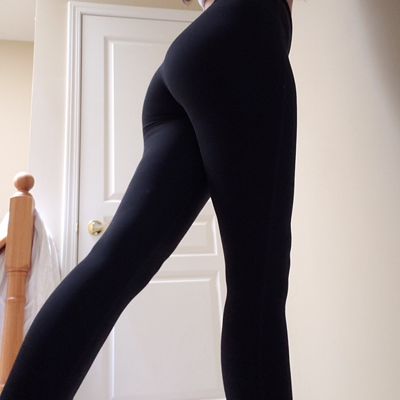 Tall Highrise Gapfit Leggings - Picture 4 of 4